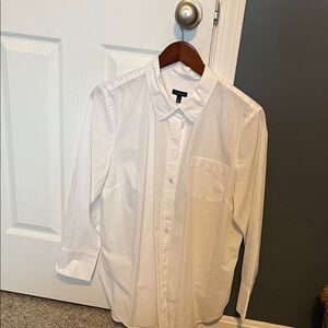 Talbots white cotton long sleeve button up shirt in great condition size L